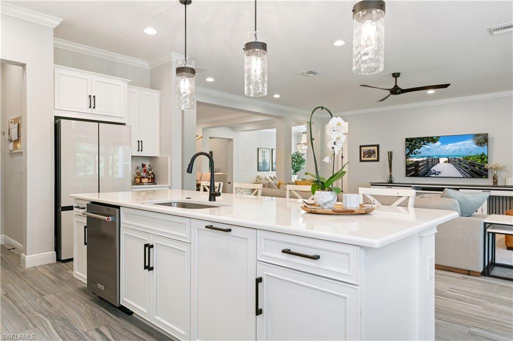 COMPASS LANDING - Residential