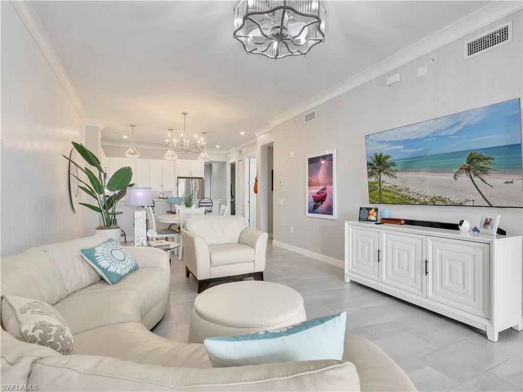 163 Indies DR E 202
