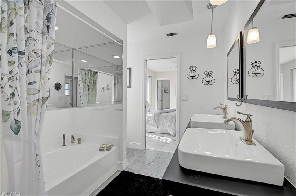 PORT CHARLOTTE - Residential