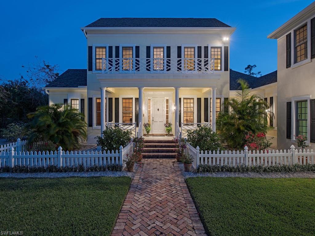 LIVINGSTON WOODS - Residential