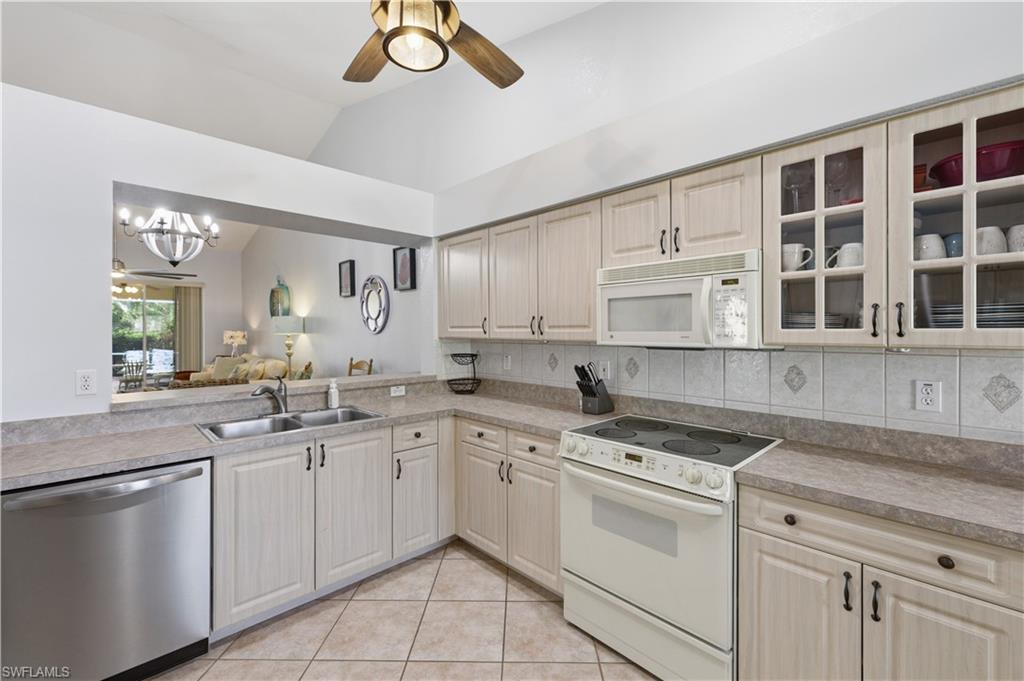 VILLAS AT GREENWOOD LAKE - Residential Lease