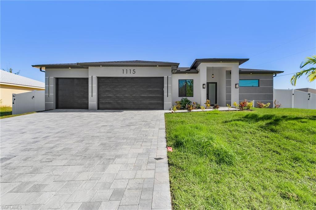 CAPE CORAL - Residential