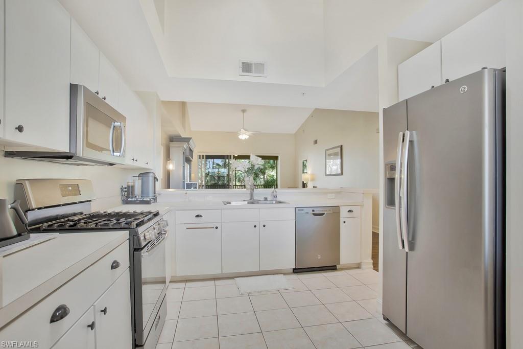 WINDWARD BAY - Residential