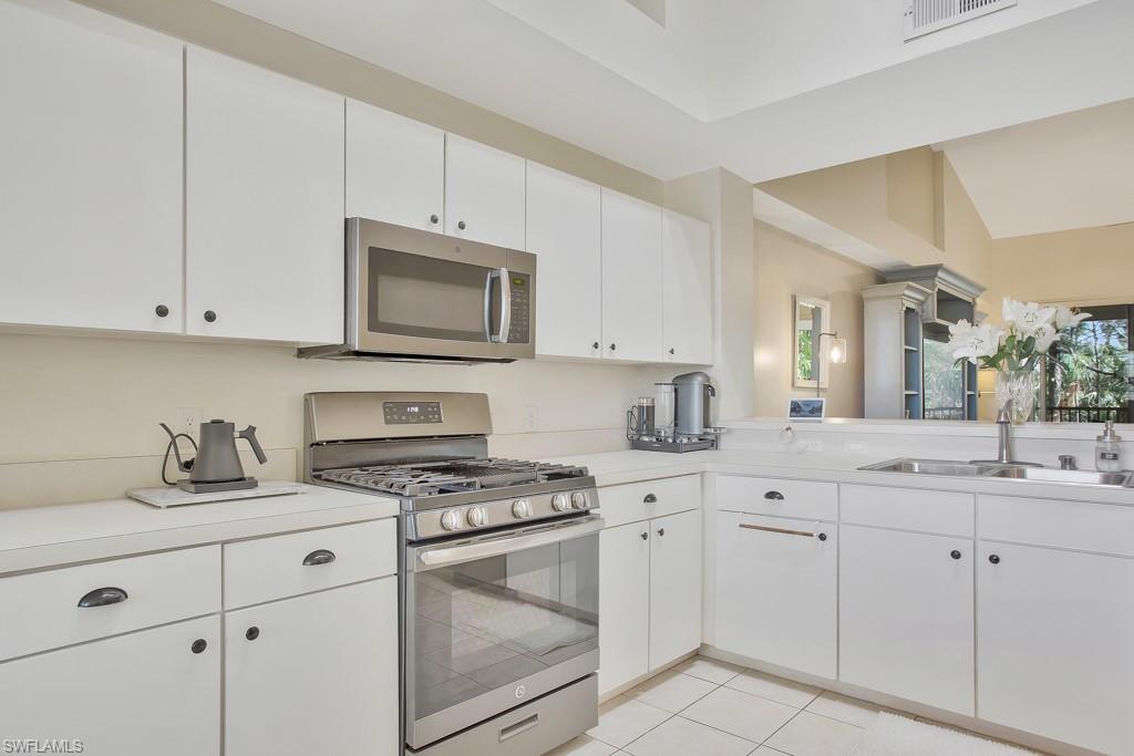 WINDWARD BAY - Residential