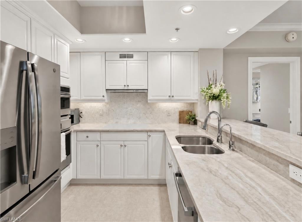 2748 Tiburon BLVD E 106
