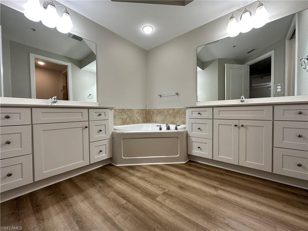 THE RESIDENCES AT COCONUT POINT - Residential Lease