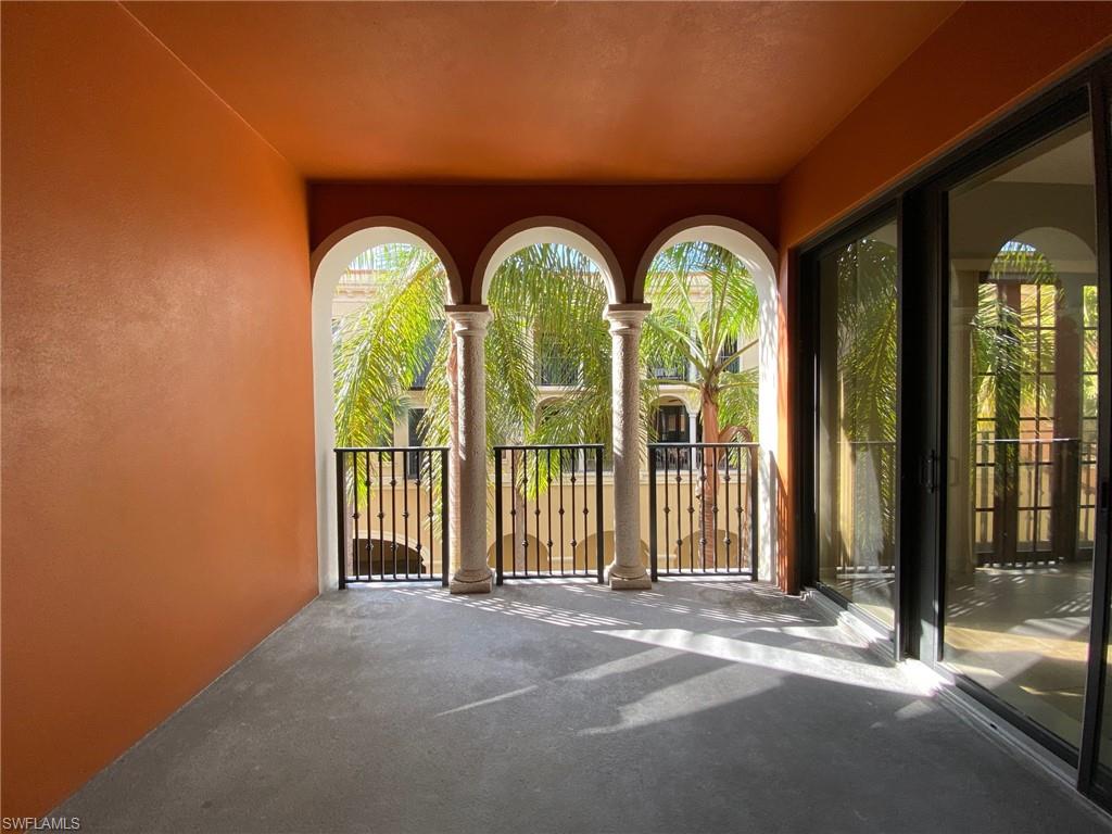 THE RESIDENCES AT COCONUT POINT - Residential Lease