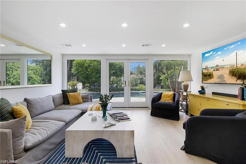 GOLDEN SHORES - Residential Lease