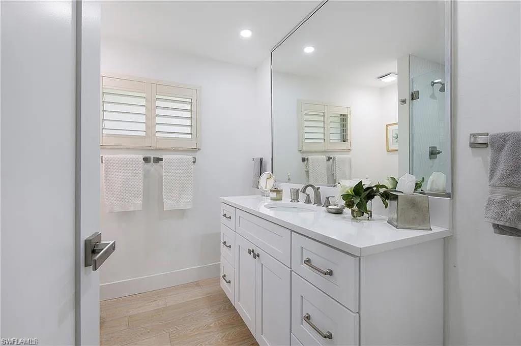 GOLDEN SHORES - Residential Lease