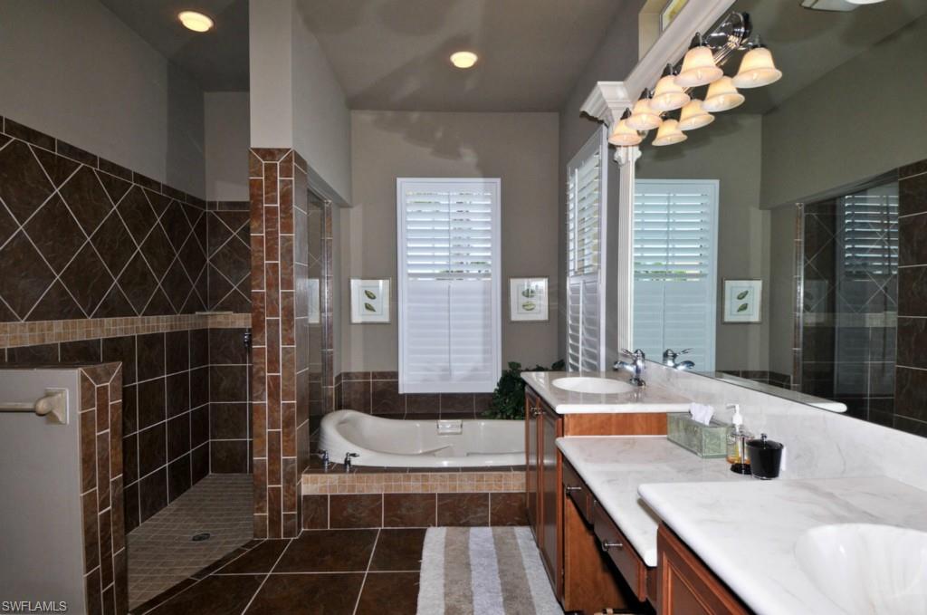 SABAL POINT - Residential