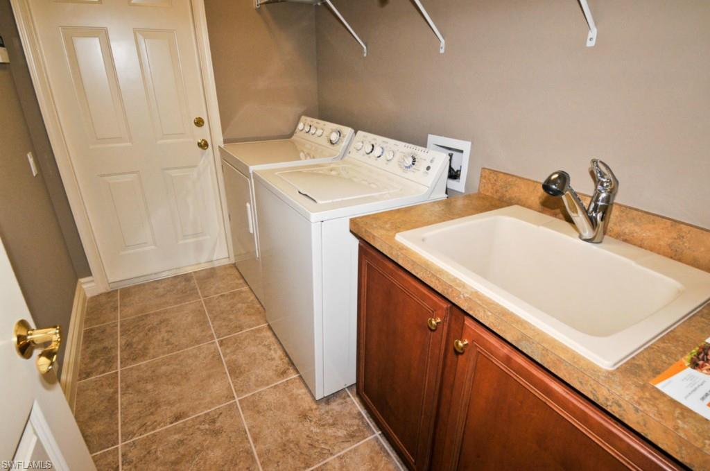 SABAL POINT - Residential