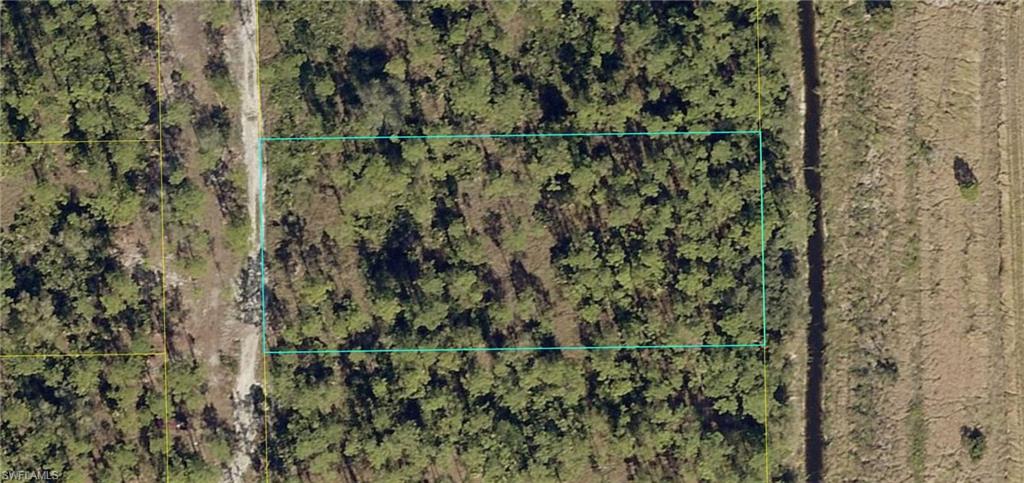 LABELLE RANCHETTES - Land