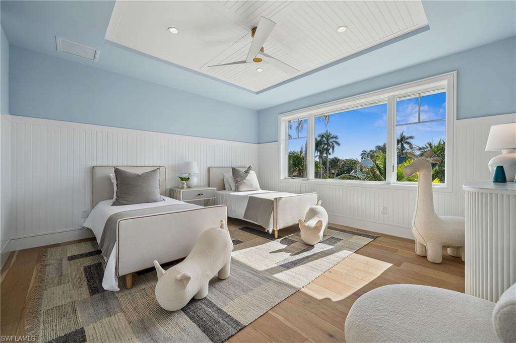 OLDE NAPLES - Residential