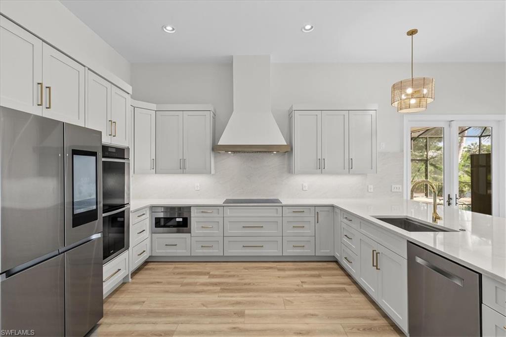MONTEREY - Residential