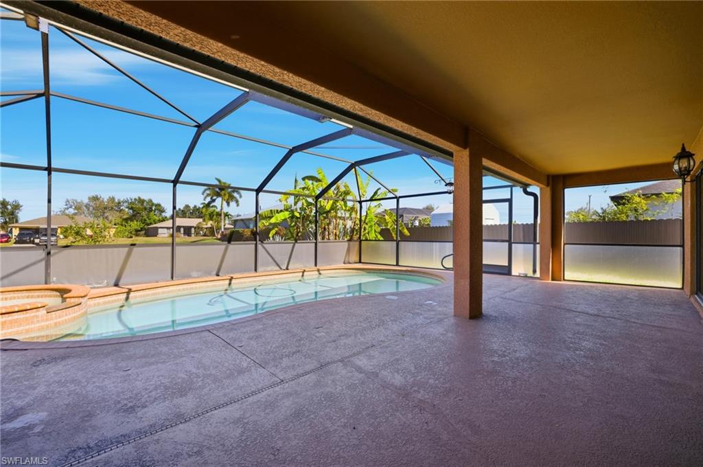 CAPE CORAL - Residential