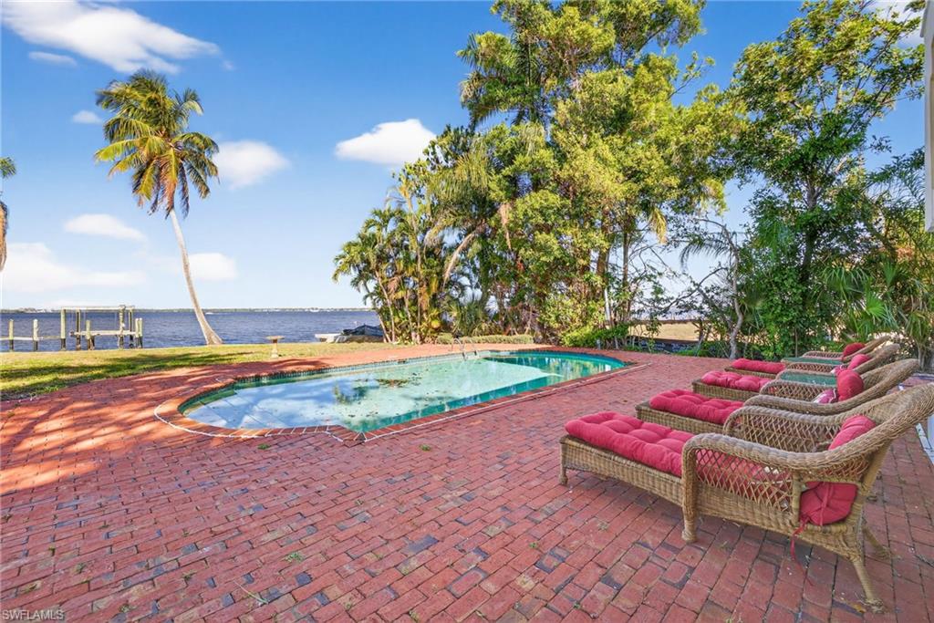 VALENCIA TERRACE - Residential