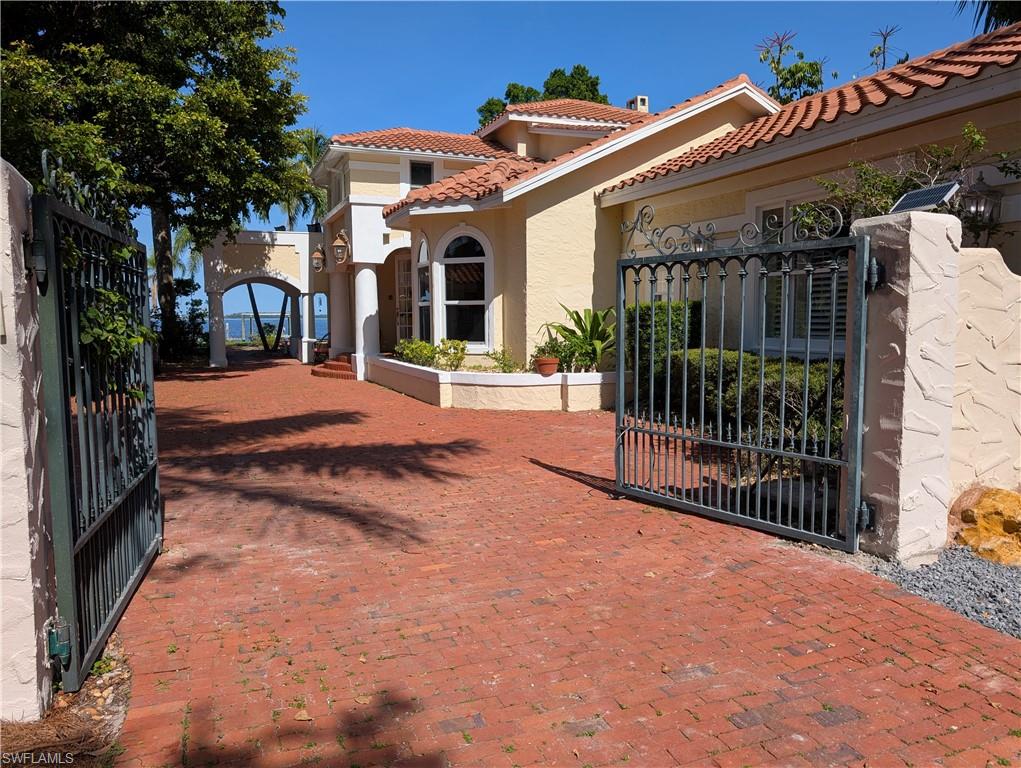 VALENCIA TERRACE - Residential