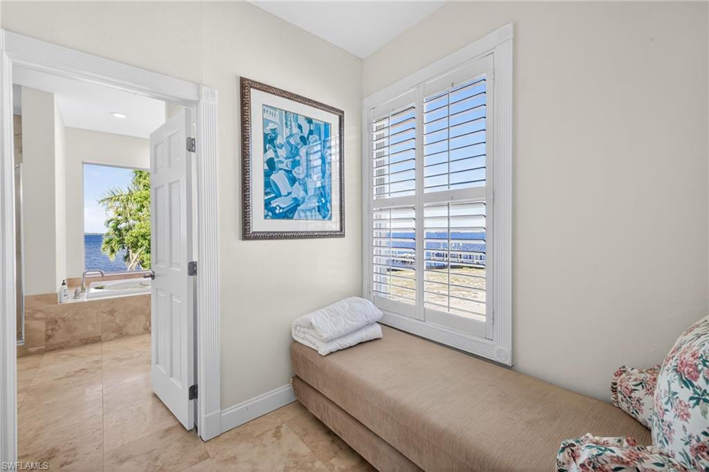 VALENCIA TERRACE - Residential