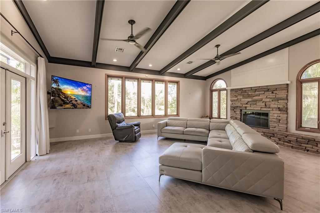 7232 Heaven LN