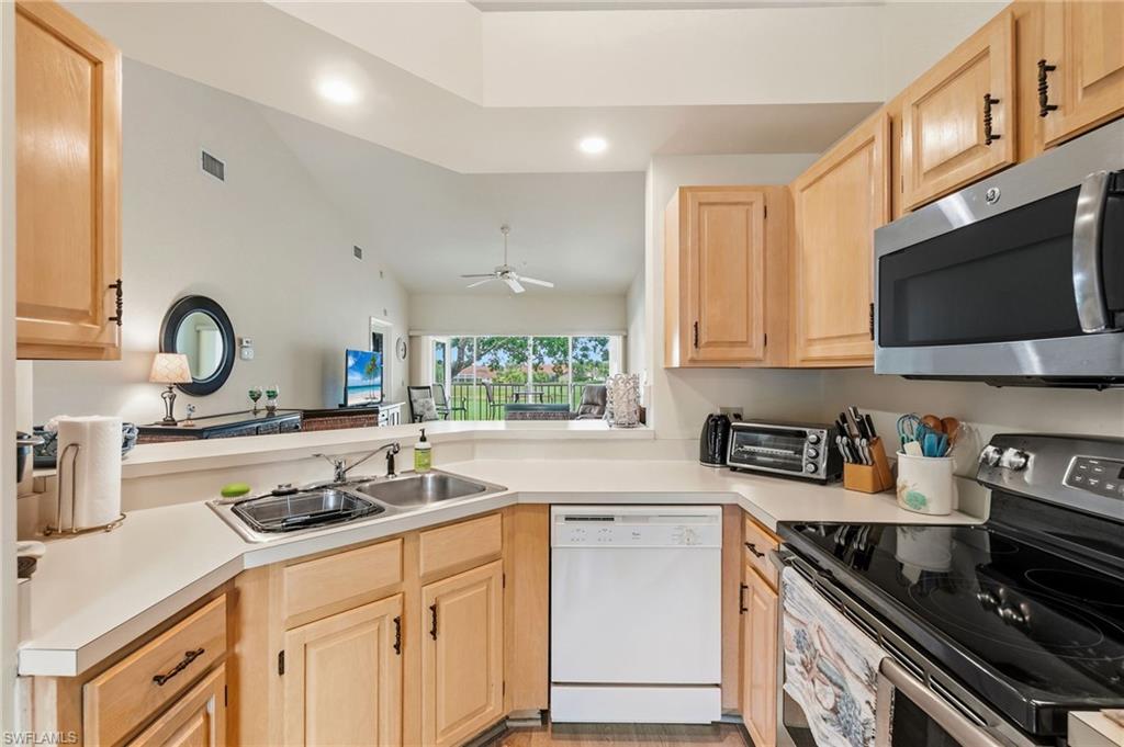 SPANISH WELLS GOLF CONDO - Residential