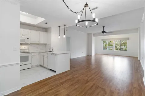 201 Arbor Lake Dr Unit 204, Naples, FL 34110 - #: 224098891