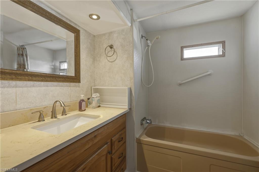 MARINERS COVE - Residential