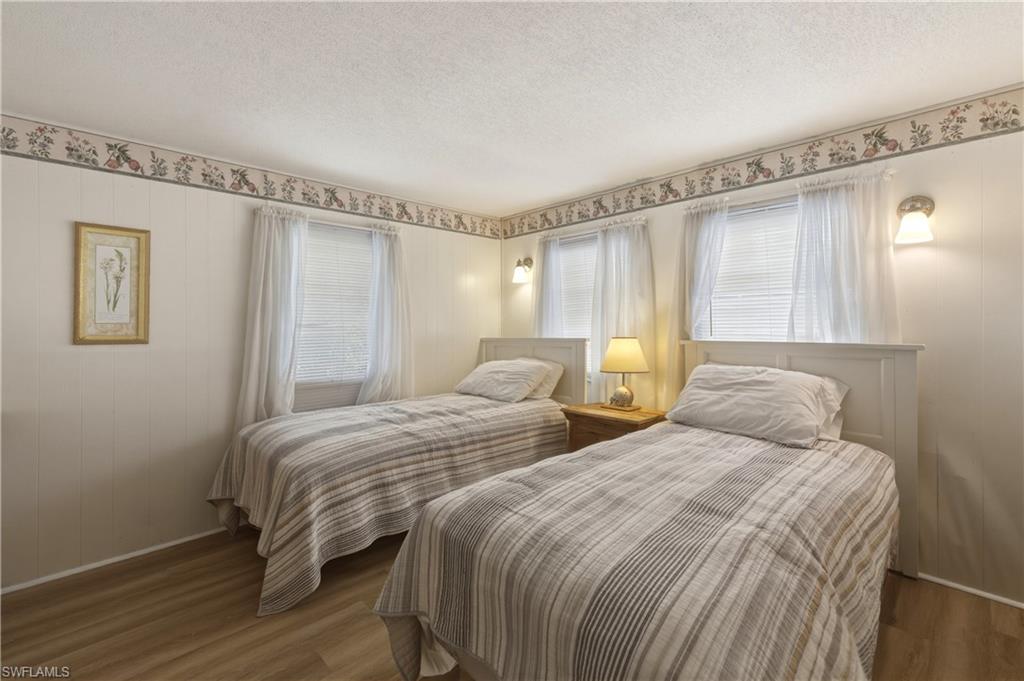 MARINERS COVE - Residential