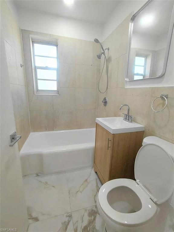 BISCAYNE APTS - Residential Lease