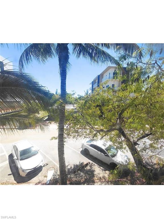 BISCAYNE APTS - Residential Lease