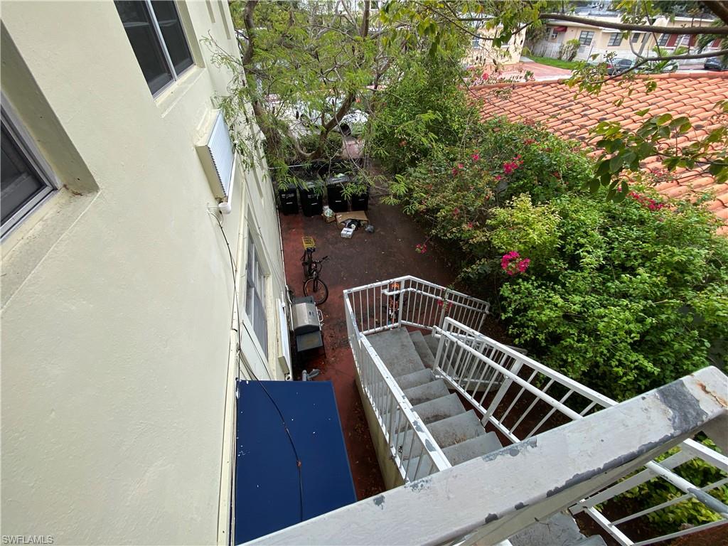 BISCAYNE APTS - Residential Lease