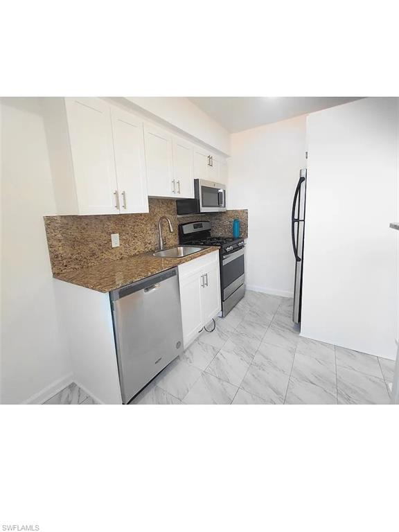 BISCAYNE APTS - Residential Lease