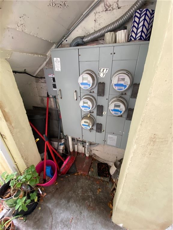 BISCAYNE APTS - Residential Lease