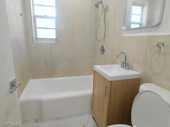 BISCAYNE APTS - Residential Lease