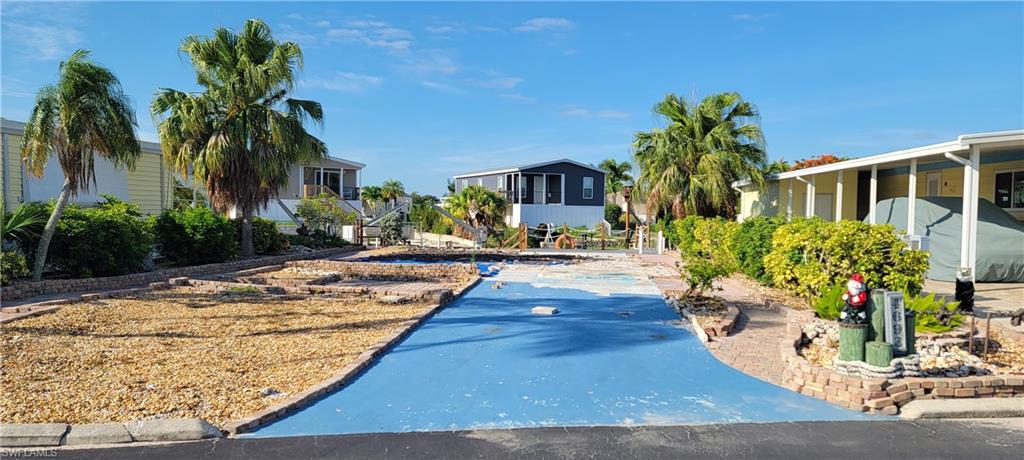 SPRING CREEK VILLAGE - Land