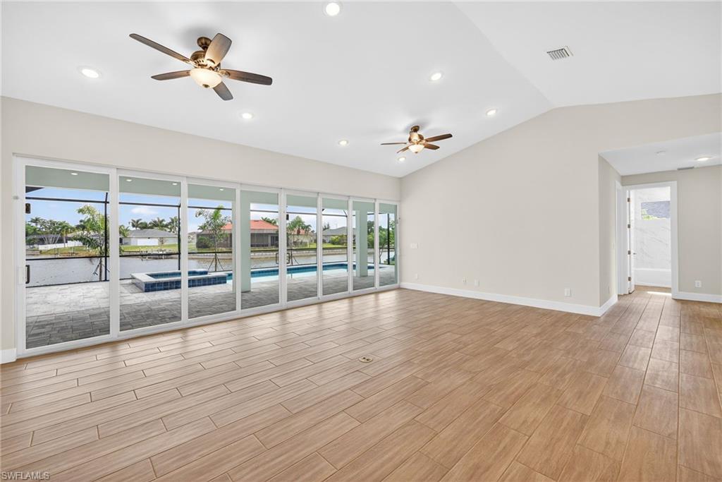 CAPE CORAL - Residential