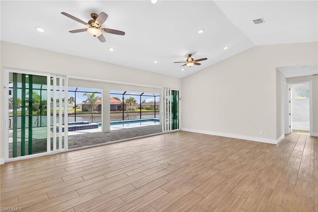 CAPE CORAL - Residential