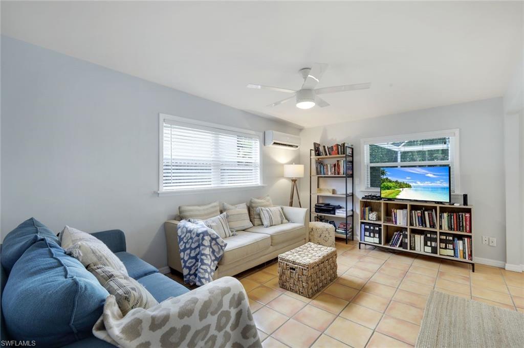 NAPLES PARK - Residential