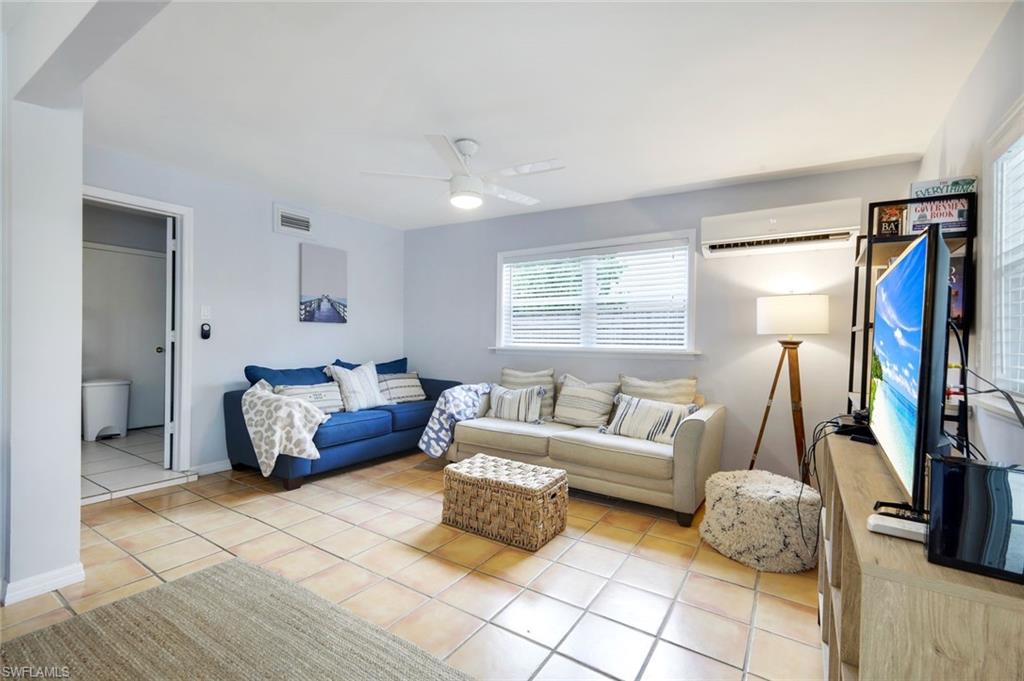 NAPLES PARK - Residential