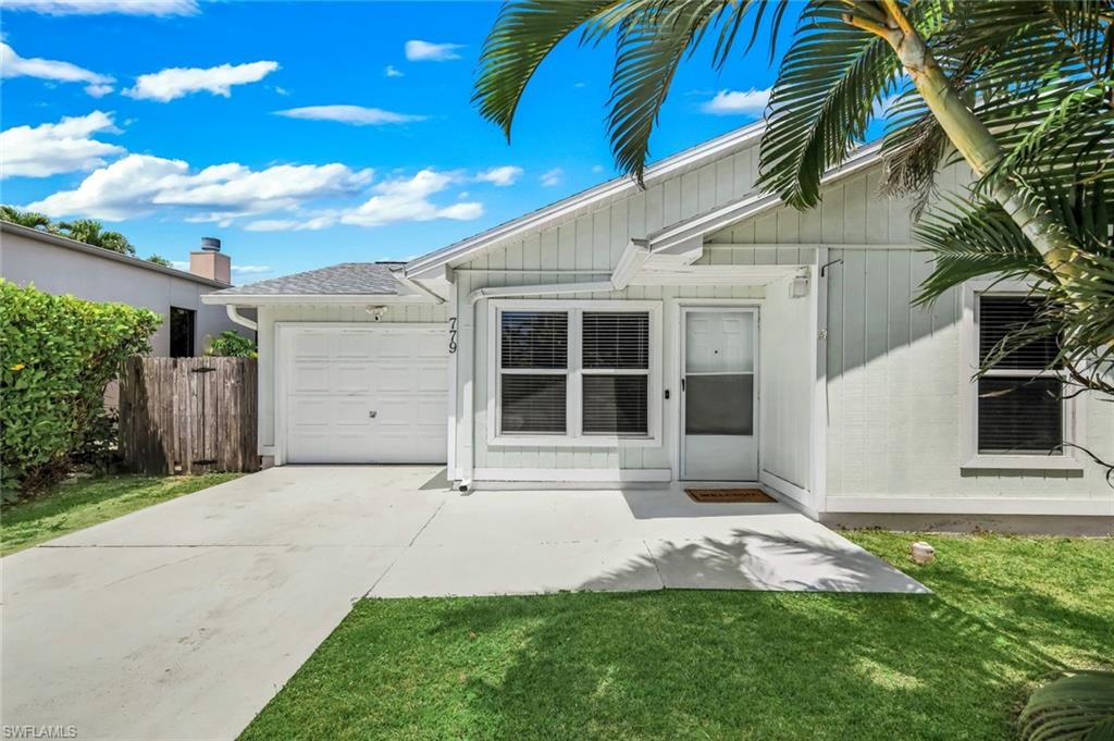 NAPLES PARK - Residential