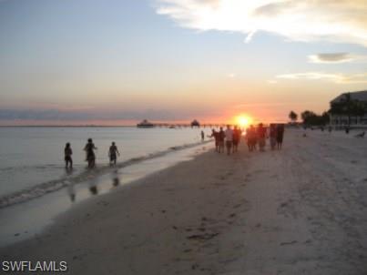 CAPTAINS BAY SOUTH - Residential