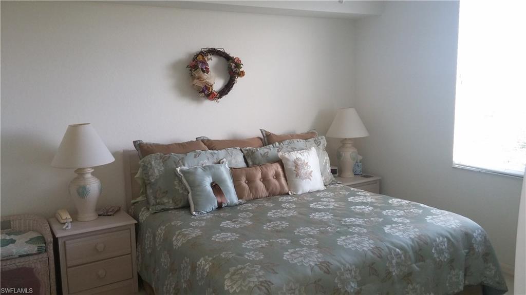 CAPTAINS BAY SOUTH - Residential