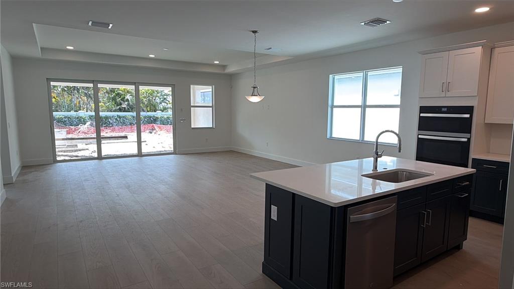 SEVEN SHORES - Residential