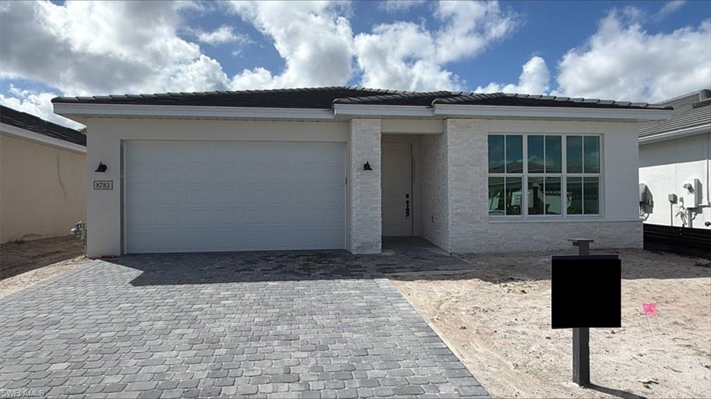 SEVEN SHORES - Residential