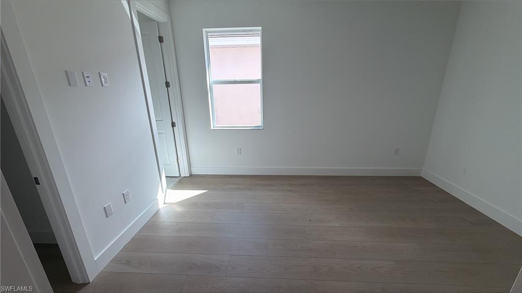 SEVEN SHORES - Residential