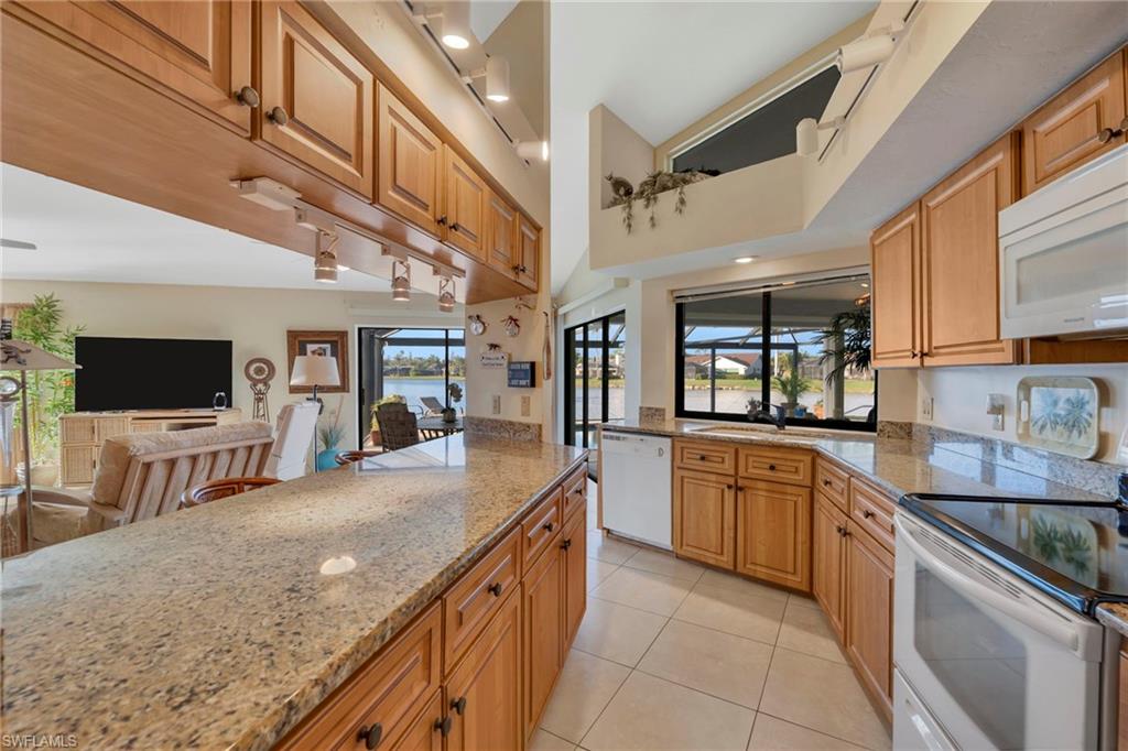 VANDERBILT LAKES - Residential