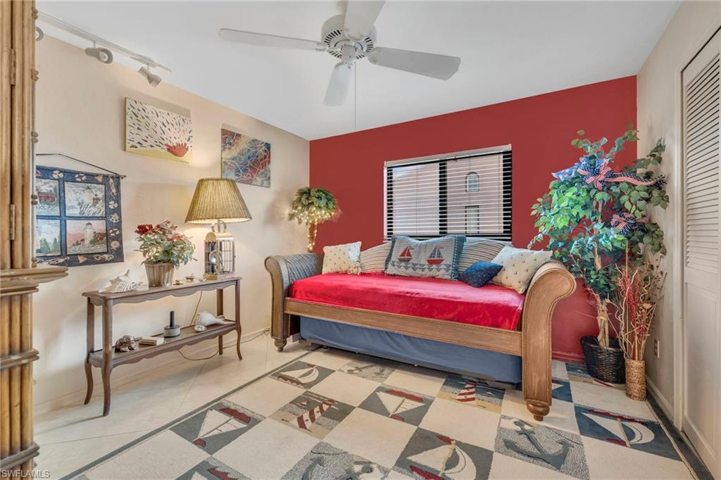 VANDERBILT LAKES - Residential