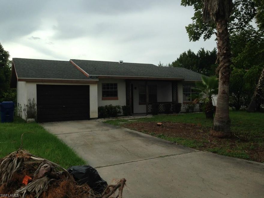 Great Opportunity For Income! This home features 11 1/2' Cathedral Ceilings, Great natural light, a single car garage with washer & dryer hookups, and much more. This would make a great starter home or income producing property. The community features a club house with a community pool. Located close to schools and not far from everything Labelle has to offer. Call today to schedule your showing.