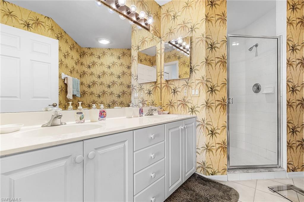 FAIRWAY VILLAS - Residential