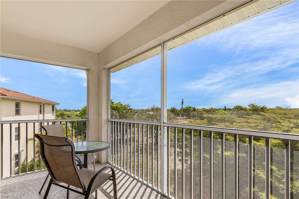 FAIRWAY VILLAS - Residential