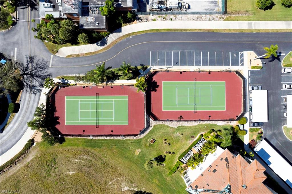 FAIRWAY VILLAS - Residential